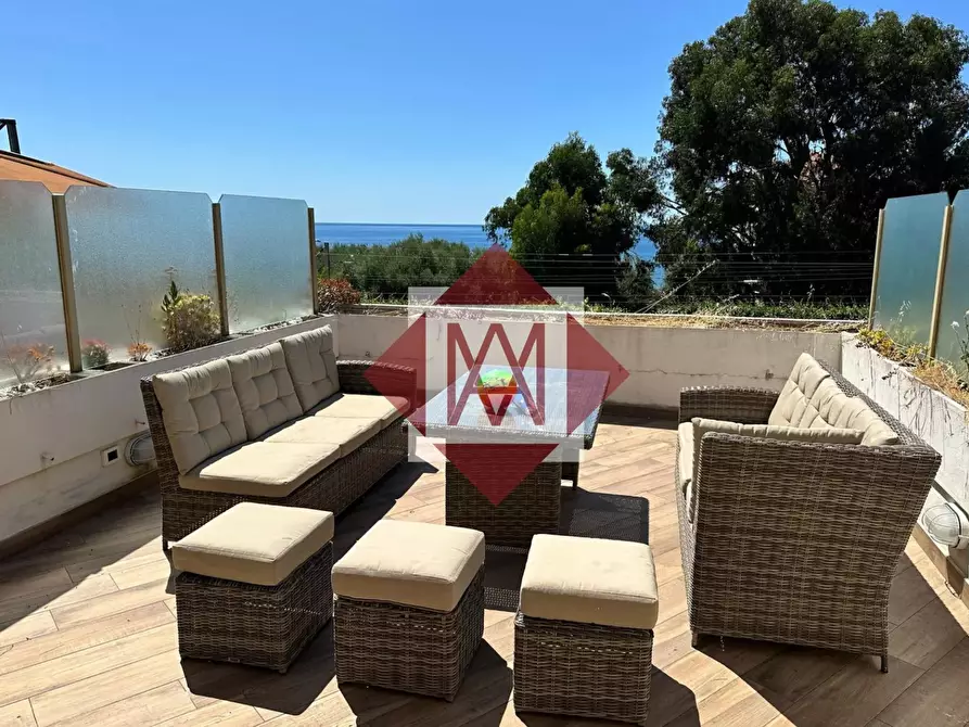 Immagine 2 di Casa trifamiliare in vendita  in Corso Nizza 17 a Ventimiglia