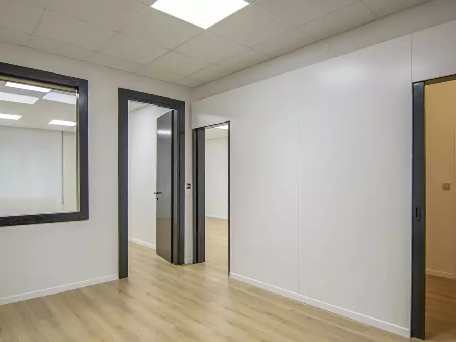 Immagine 4 di Castello in affitto  a Padova