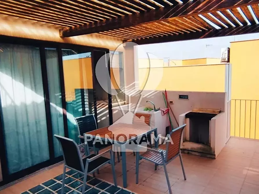 Immagine 4 di Casa trifamiliare in vendita  a Castelvetrano