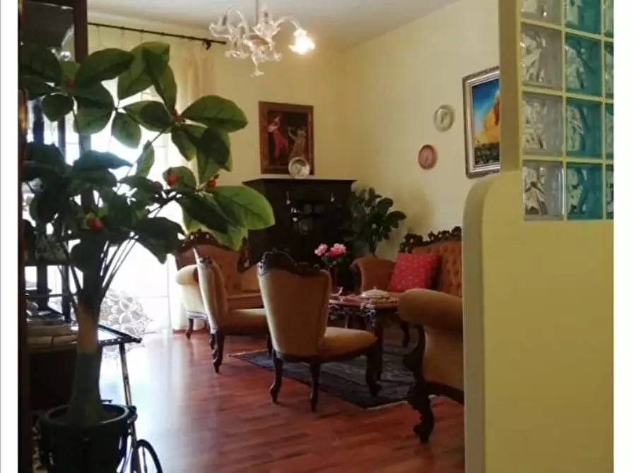 Immagine 1 di Casa trifamiliare in vendita  in Via Tisia a Siracusa