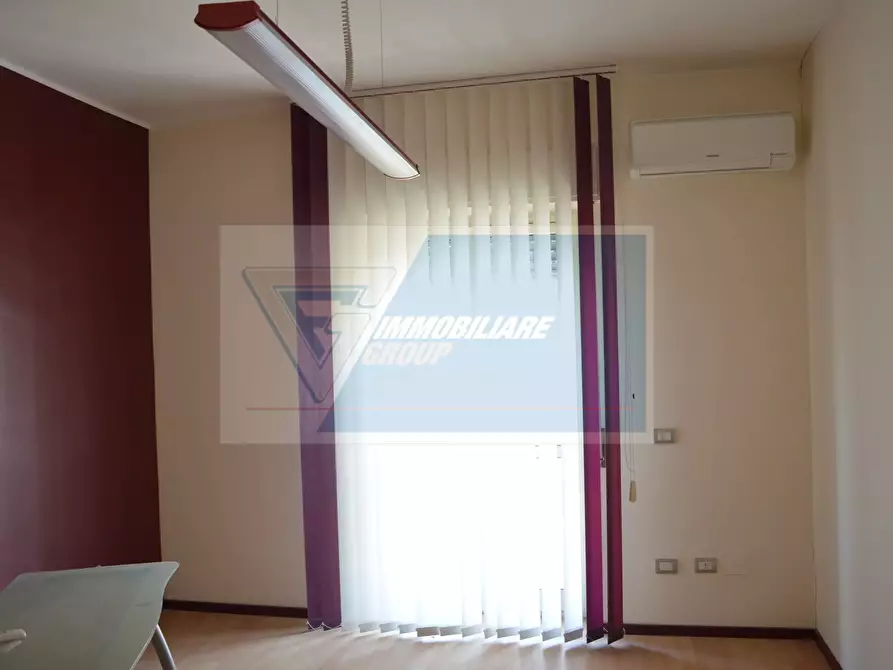 Immagine 14 di Casa trifamiliare in affitto  in Viale Santa Panagia a Siracusa