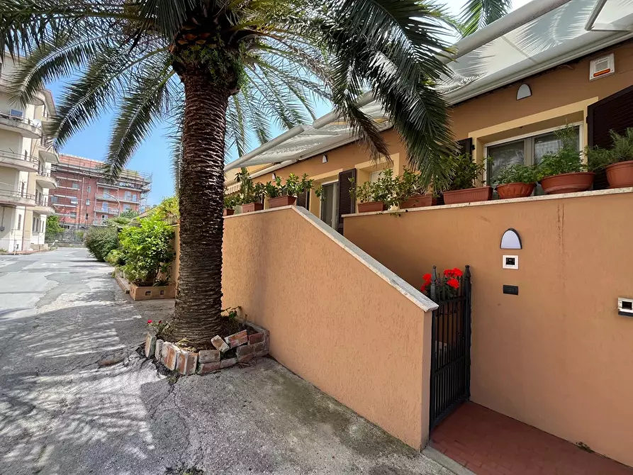 Immagine 4 di Casa trifamiliare in vendita  in Via Parma a Chiavari