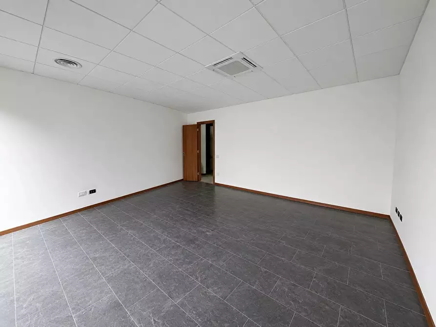 Immagine 4 di Castello in affitto  in Via Tino Savi, 76 a Sesto San Giovanni