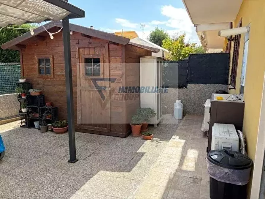 Immagine 3 di Casa trifamiliare in vendita  in Via Brancati a Buccheri