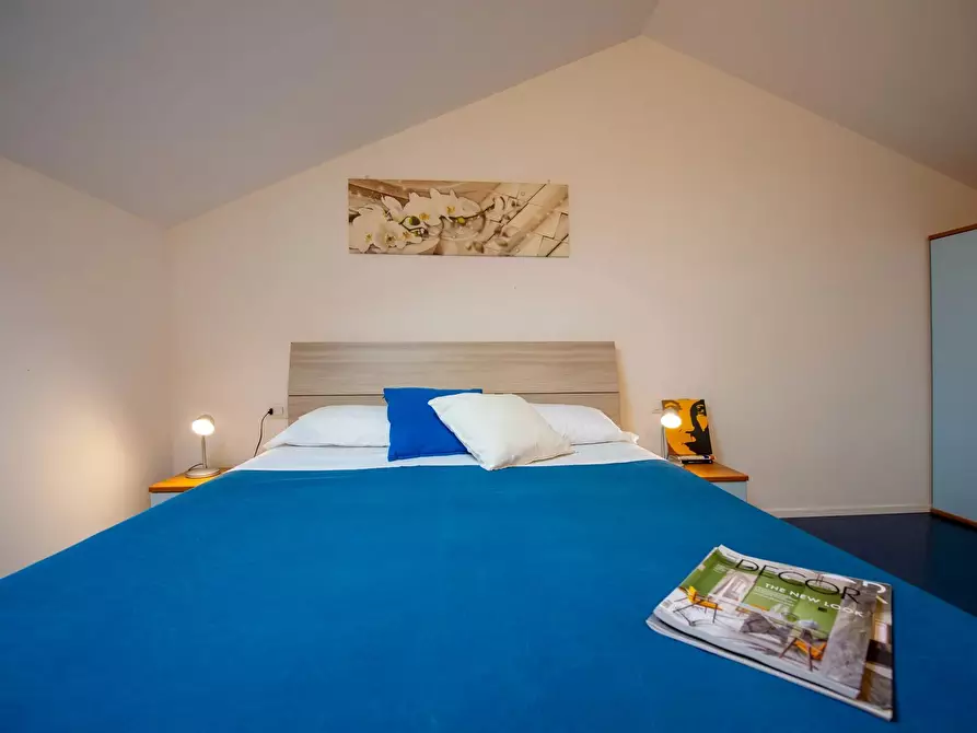 Immagine 9 di Casa trifamiliare in vendita  a Cattolica