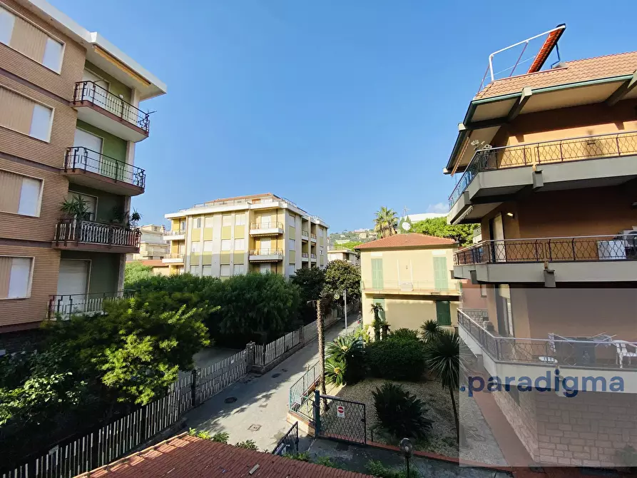 Immagine 23 di Casa trifamiliare in vendita  in Via Vittorio Emanuele II, 92 a Bordighera