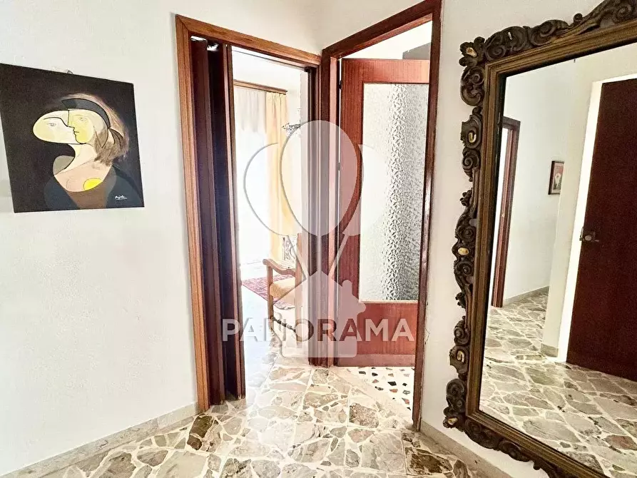 Immagine 3 di Casa trifamiliare in vendita  in Via Francesco Laurana a Alcamo