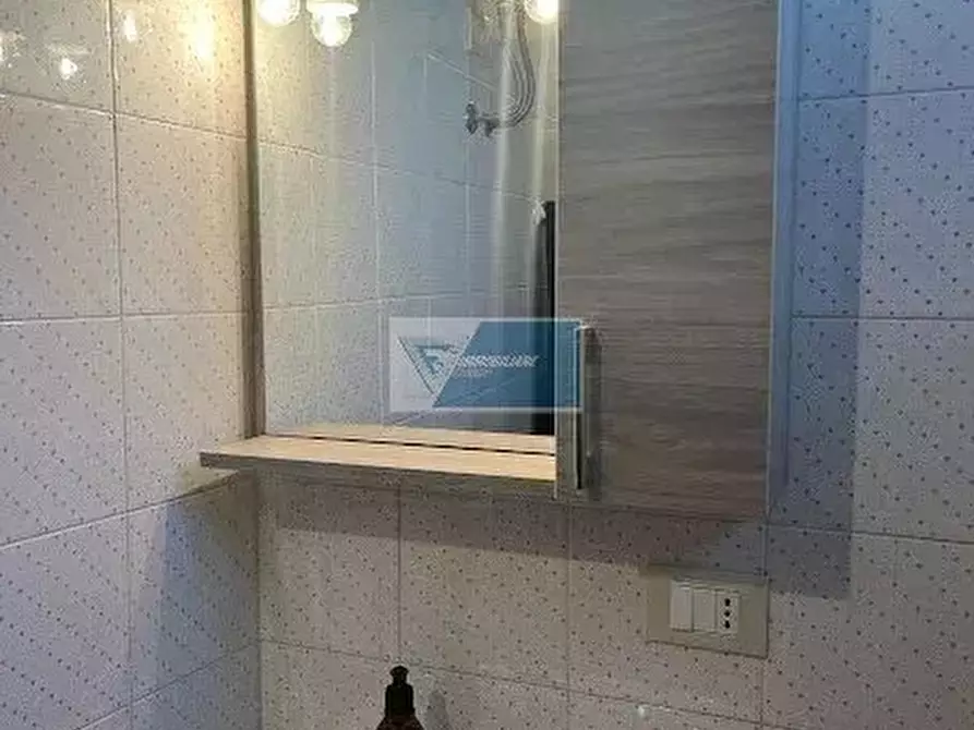 Immagine 10 di Casa trifamiliare in affitto  in Piazza Taranto a Noto