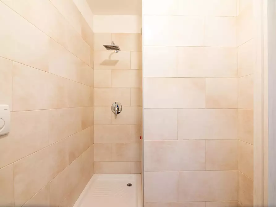 Immagine 24 di Casa trifamiliare in vendita  a Milano