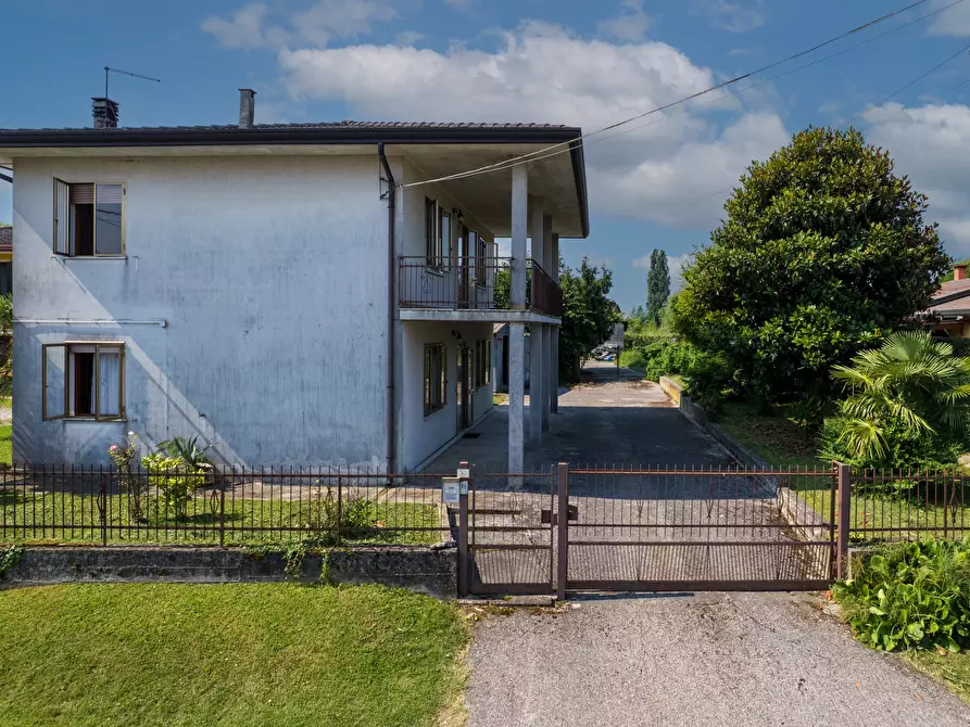 Immagine 2 di Casa trifamiliare in vendita  a Albignasego