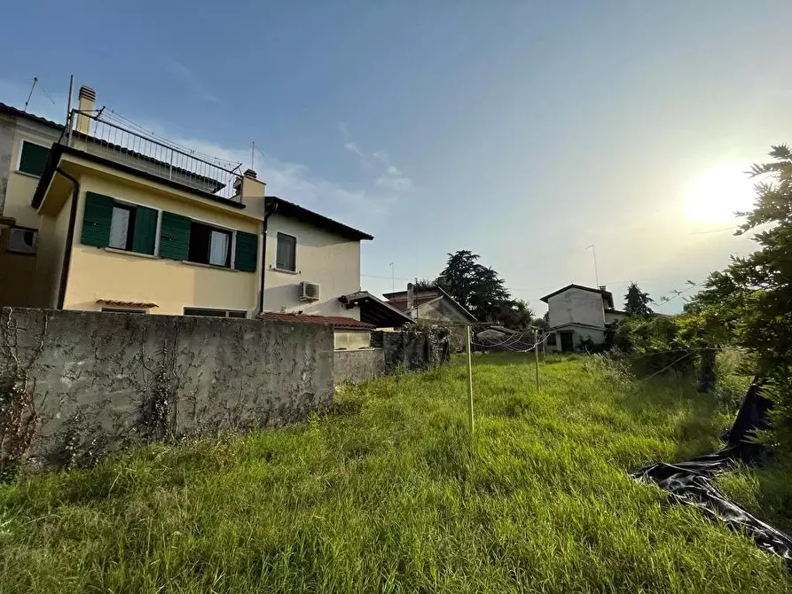 Immagine 10 di Terreno edificabile in vendita  a Spresiano