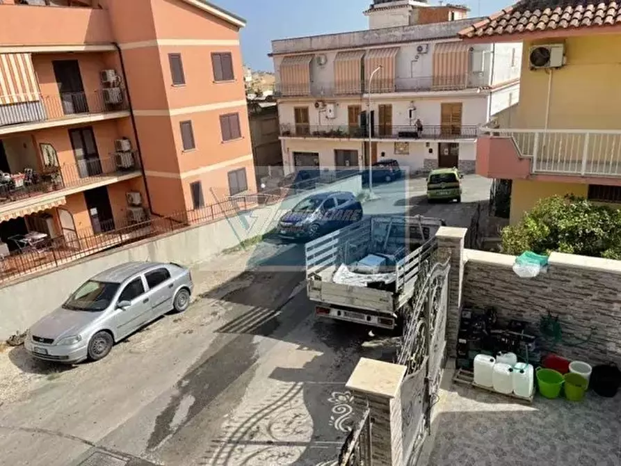 Immagine 36 di Monolocale in vendita  in Via Giorgio Vasari a Noto