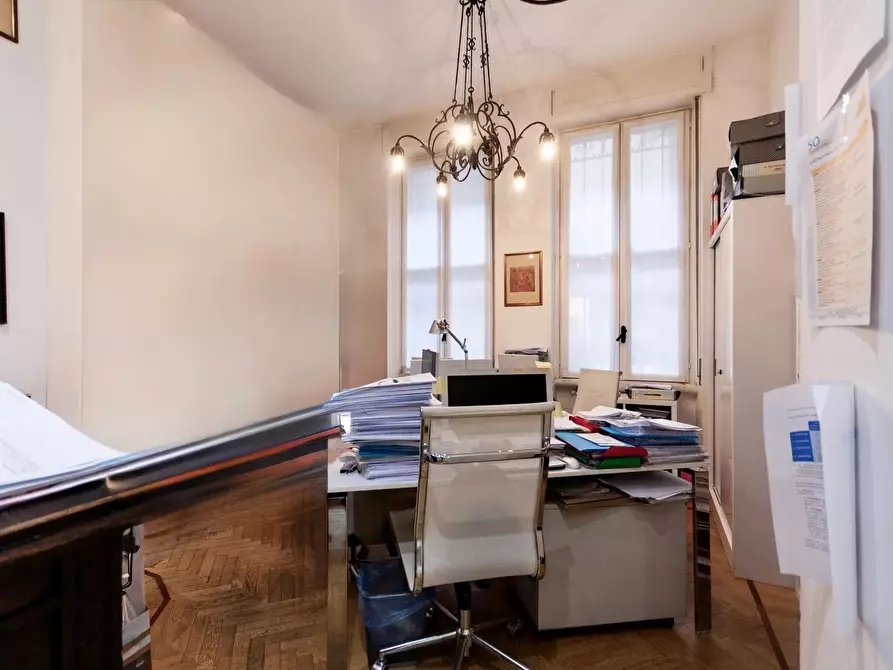 Immagine 14 di Castello in affitto  in Via Spadari a Milano