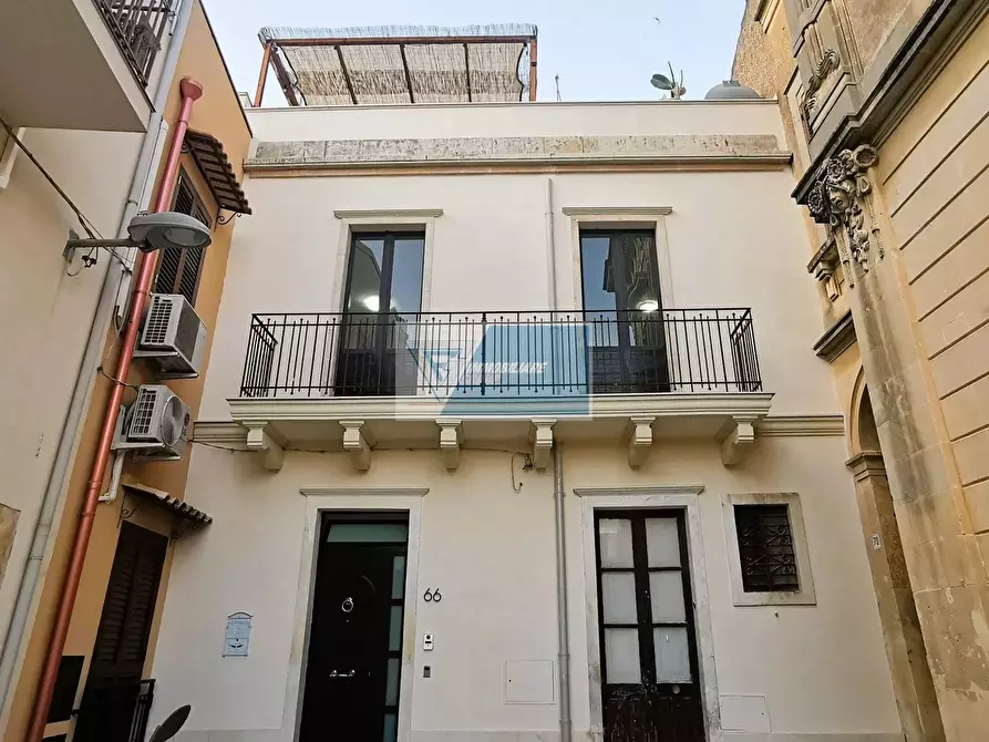 Immagine 1 di Monolocale in affitto  in Via Barbieri 96017 noto a Noto