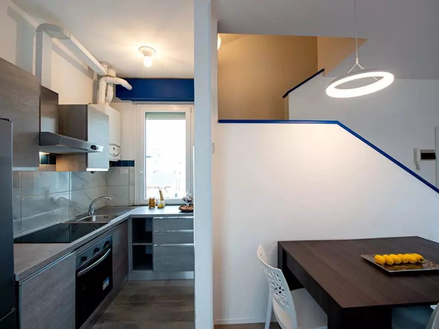 Immagine 2 di Casa trifamiliare in vendita  a Cattolica