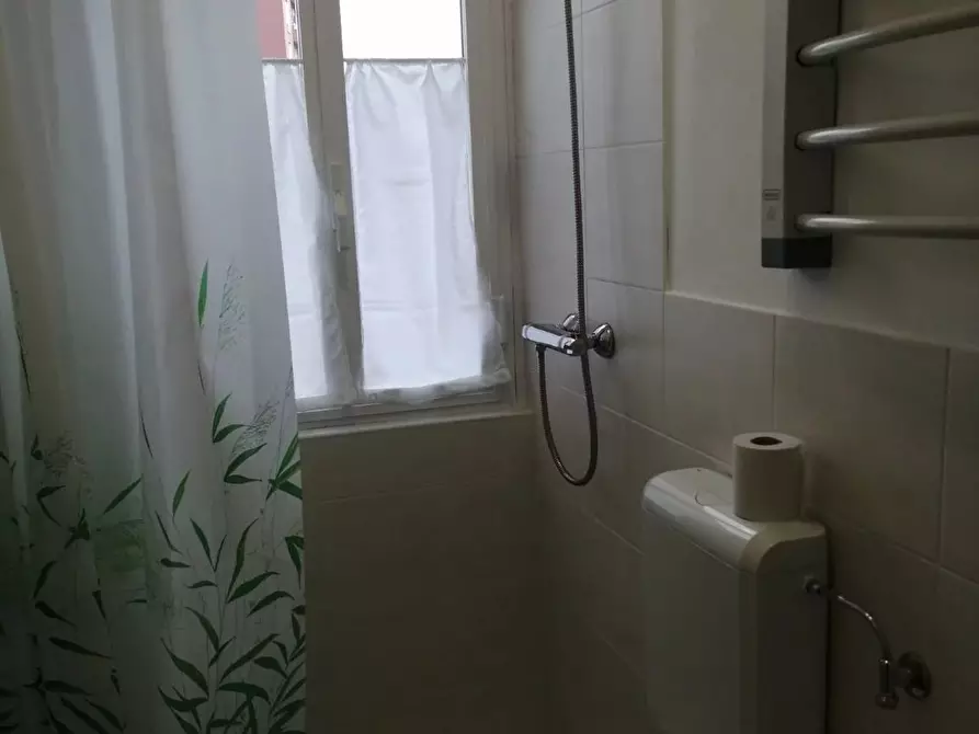 Immagine 17 di Casa trifamiliare in affitto  a Milano