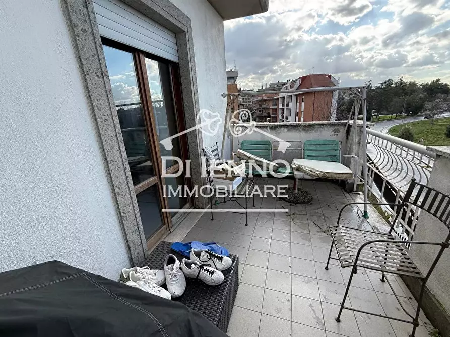 Immagine 10 di Casa trifamiliare in vendita  a Roma