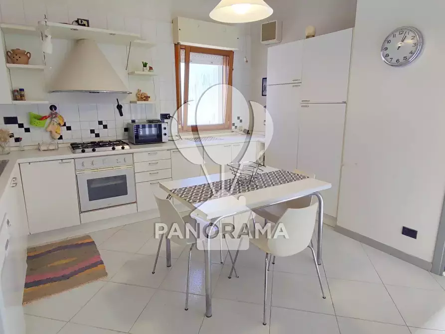 Immagine 23 di Casa trifamiliare in vendita  in Via Florio a Alcamo