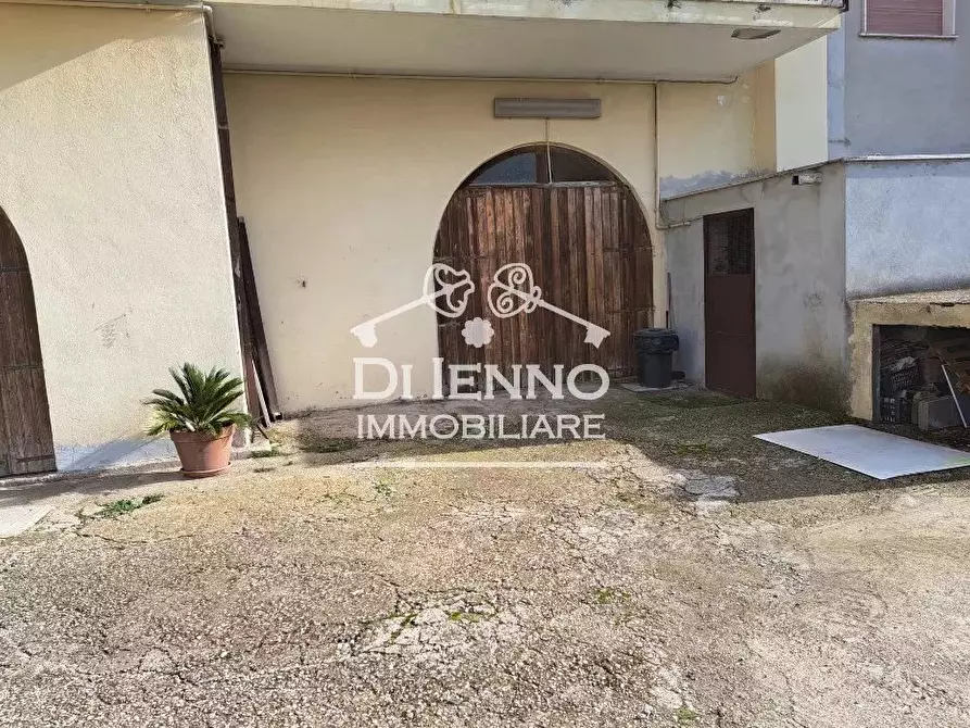 Immagine 5 di Casa trifamiliare in vendita  a Canale Monterano