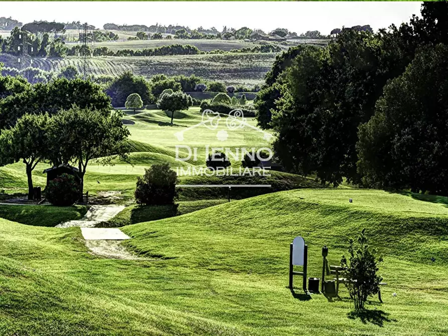 Immagine 16 di Casa trifamiliare in vendita  in Via di Marco Simone, 80 a Guidonia Montecelio
