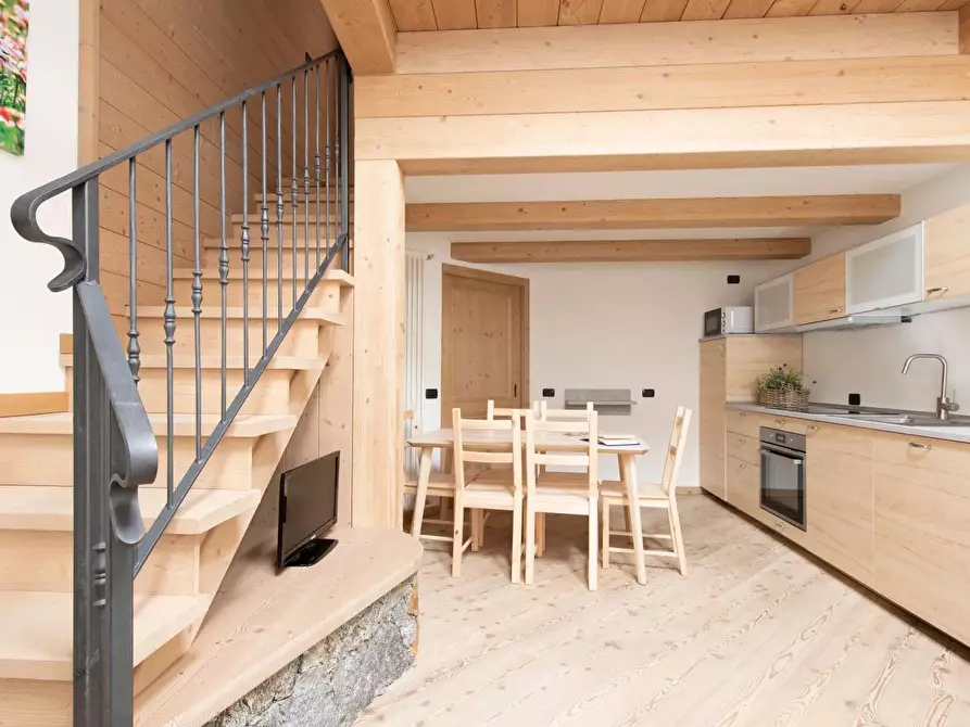 Immagine 18 di Casa trifamiliare in vendita  in Via Roma, 39 a Bormio