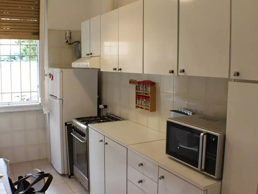 Immagine 14 di Casa trifamiliare in affitto  a Milano