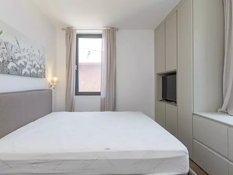 Immagine 14 di Casa trifamiliare in affitto  a Milano