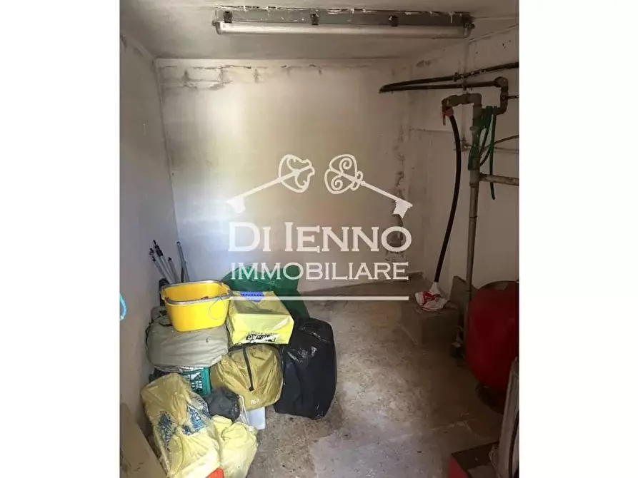 Immagine 11 di Casa trifamiliare in vendita  in Via Terranuova Bracciolini a Roma