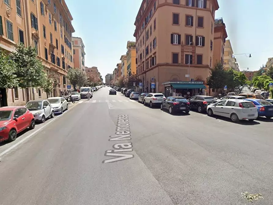 Immagine 1 di Casa trifamiliare in vendita  in Piazza Acilia a Roma