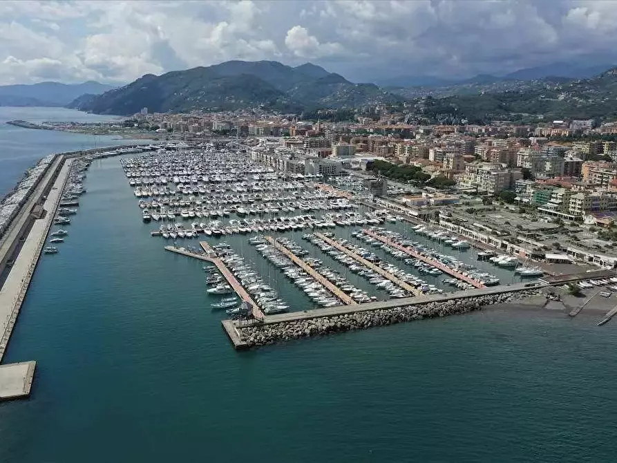 Immagine 12 di Attico in vendita  a Lavagna