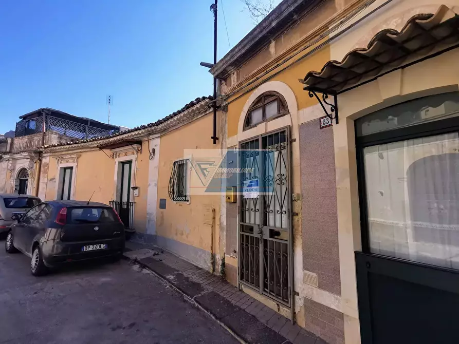 Immagine 16 di Casa trifamiliare in vendita  in Via Venti Settembre a Noto