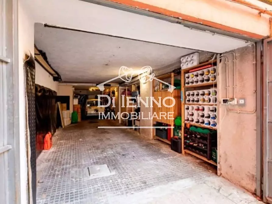 Immagine 1 di Appartamento in vendita  in Via Agostino Bassi a Roma