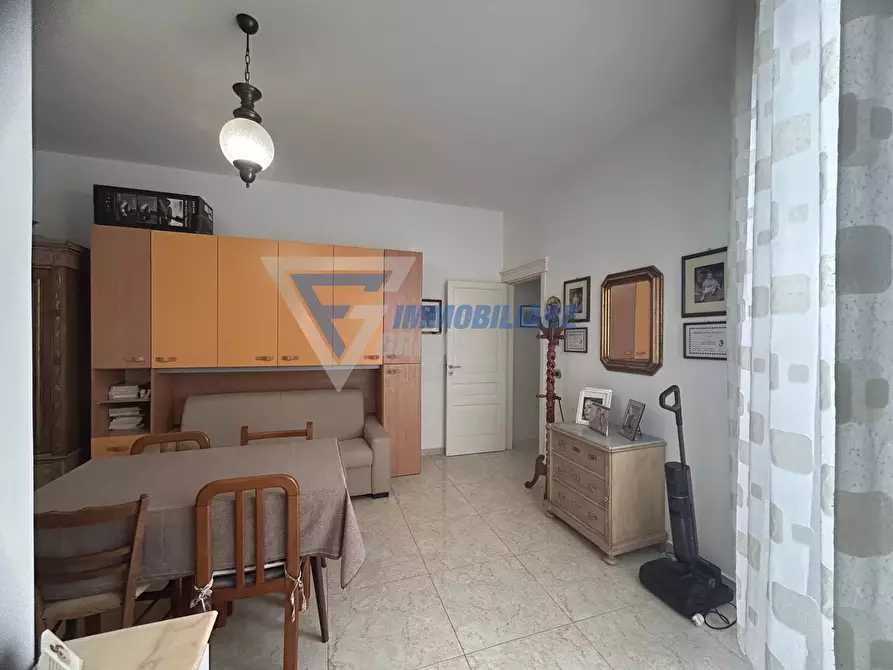 Immagine 11 di Casa trifamiliare in vendita  in Via Isonzo a Siracusa