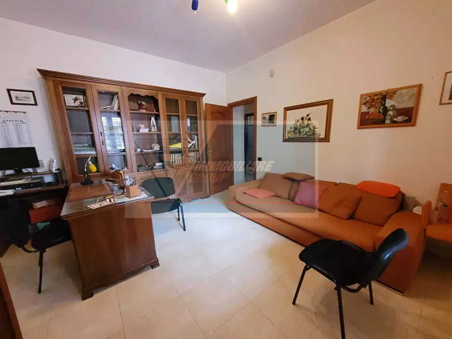 Immagine 3 di Casa trifamiliare in vendita  in Via Noto, 8 a Siracusa