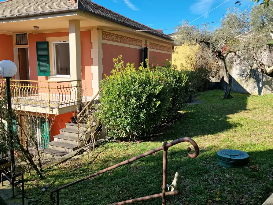 Immagine 2 di Terreno edificabile in vendita  in Via Domenico Canata a Avegno