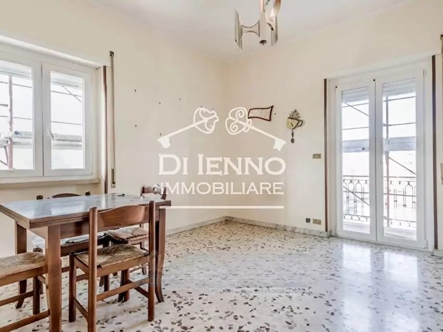 Immagine 11 di Casa trifamiliare in vendita  in Via della Rustica a Roma