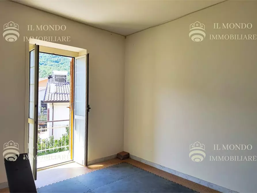 Immagine 9 di Casa trifamiliare in vendita  in Via Monte Pellecchia, snc. a Casape