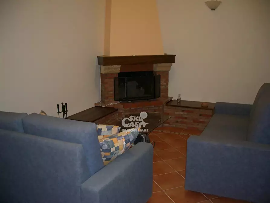 Immagine 1 di Casa trifamiliare in affitto  a Marsala