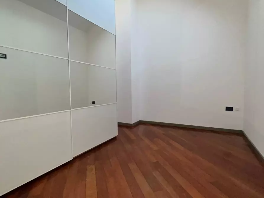Immagine 23 di Casa trifamiliare in affitto  in Via della Moscova, 10 a Milano