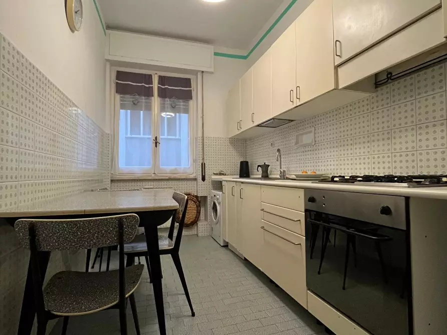 Immagine 1 di Casa trifamiliare in vendita  in Piazza Cavour a Chiavari