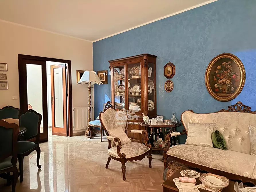 Immagine 1 di Casa trifamiliare in vendita  a Marsala