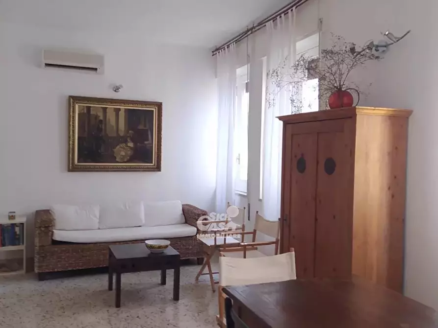 Immagine 22 di Casa trifamiliare in affitto  a Marsala