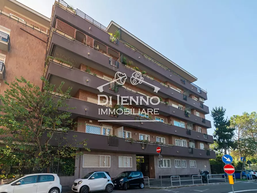 Immagine 34 di Casa trifamiliare in vendita  a Roma