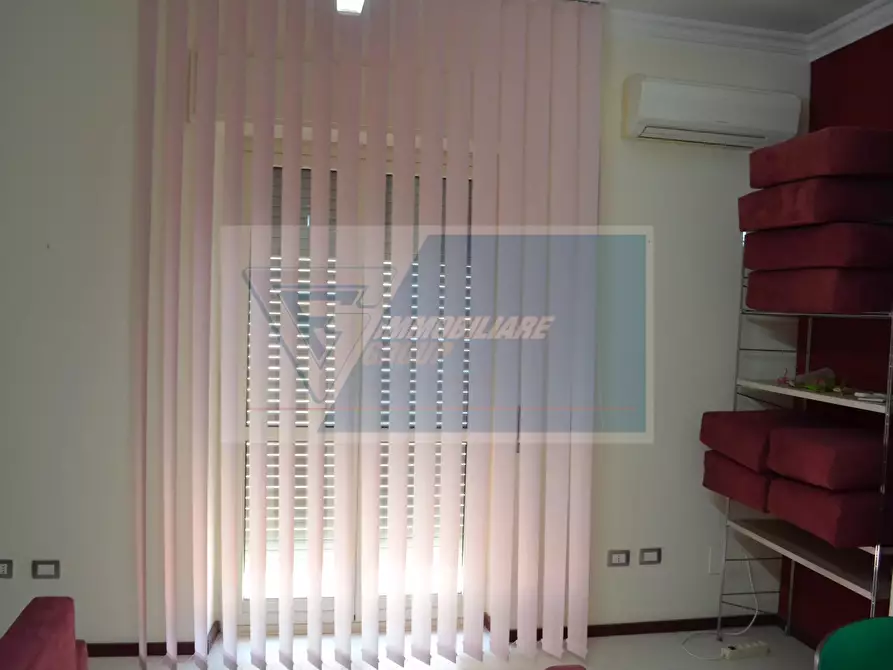 Immagine 10 di Casa trifamiliare in affitto  in Viale Santa Panagia a Siracusa