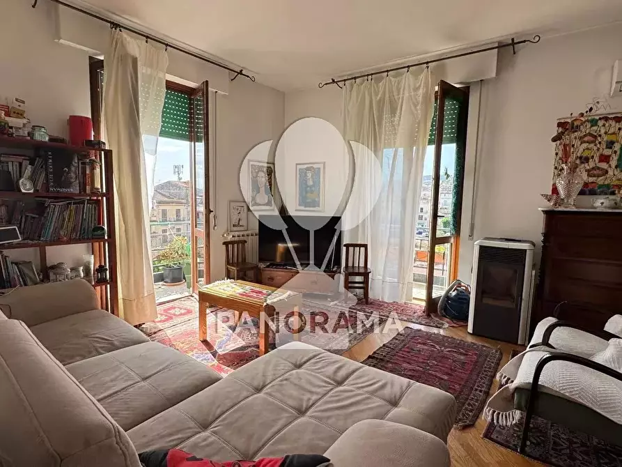 Immagine 1 di Casa trifamiliare in vendita  in Via Edison a Alcamo