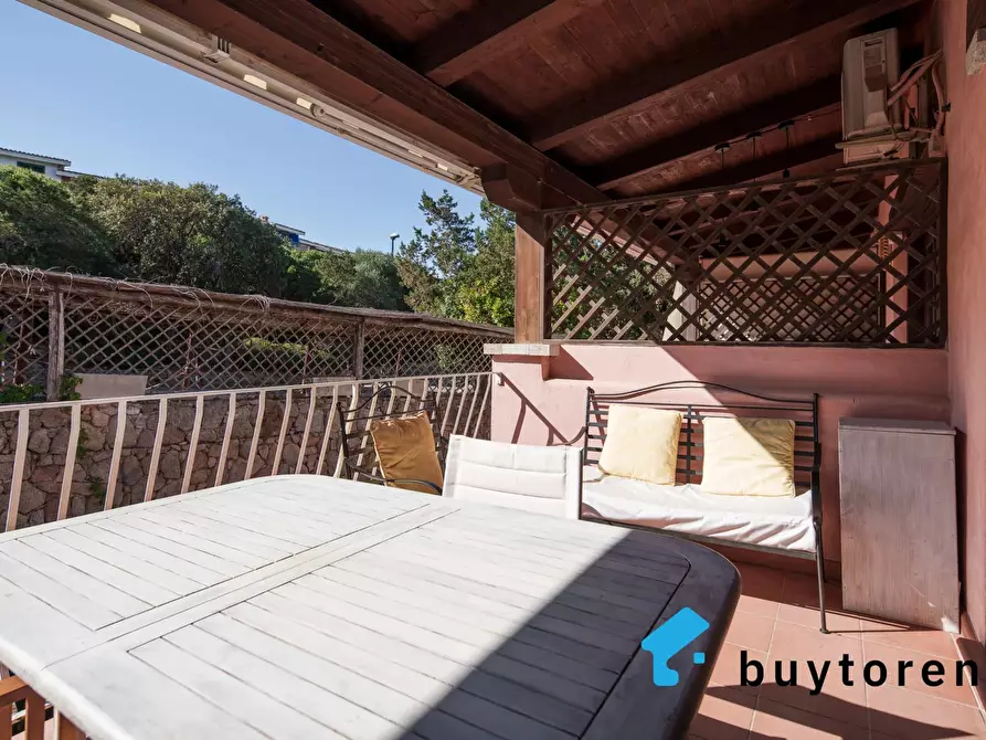 Immagine 4 di Casa trifamiliare in vendita  in Piazza Ginestre a Olbia