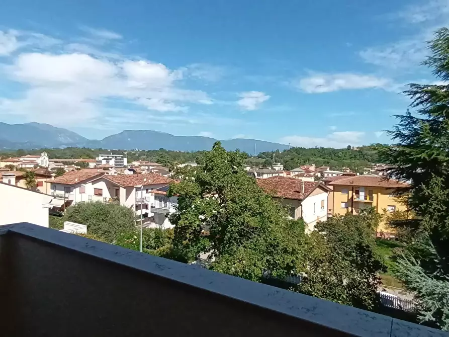 Immagine 19 di Casa trifamiliare in vendita  a Conegliano