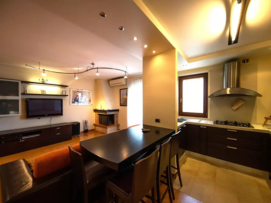 Immagine 14 di Casa trifamiliare in vendita  in Vico XX Vittorio Emanuele.19 a Bari