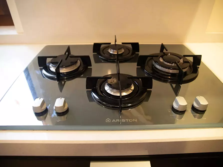 Immagine 34 di Casa trifamiliare in vendita  in Vico XX Vittorio Emanuele.19 a Bari