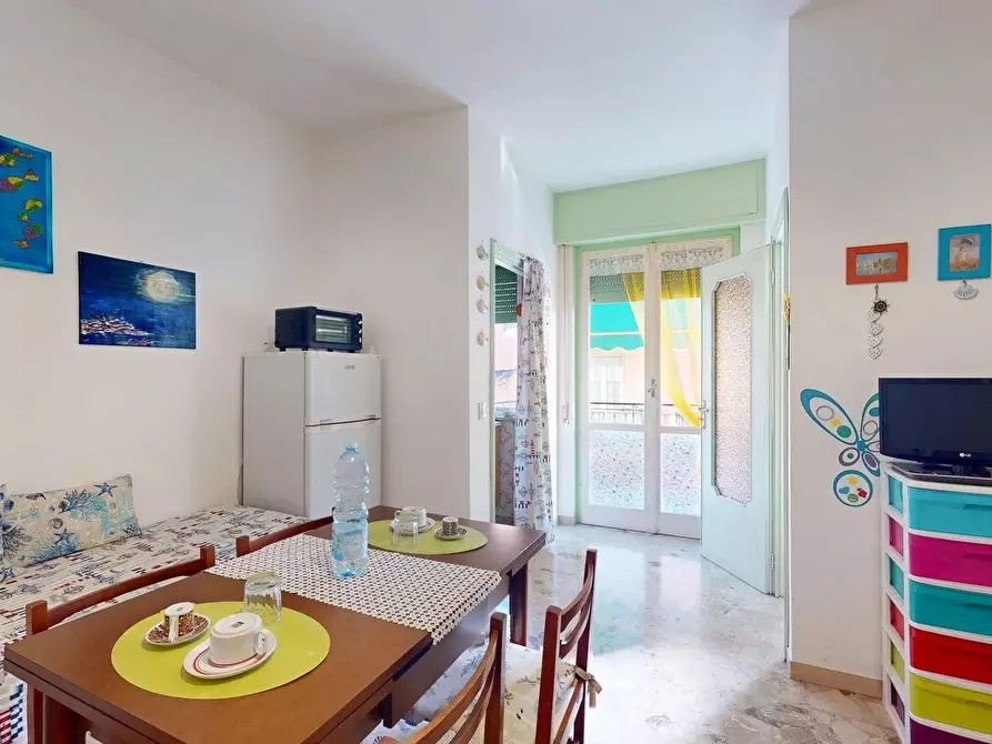 Immagine 2 di Casa trifamiliare in vendita  in Corso Leonardo da Vinci 6 a Borghetto Santo Spirito